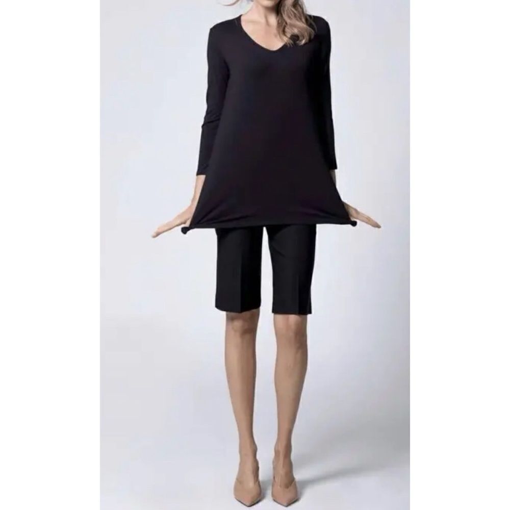 ESTELLE AND FINN 
Long  Sleeve Tunic In Navy - in Black Size S